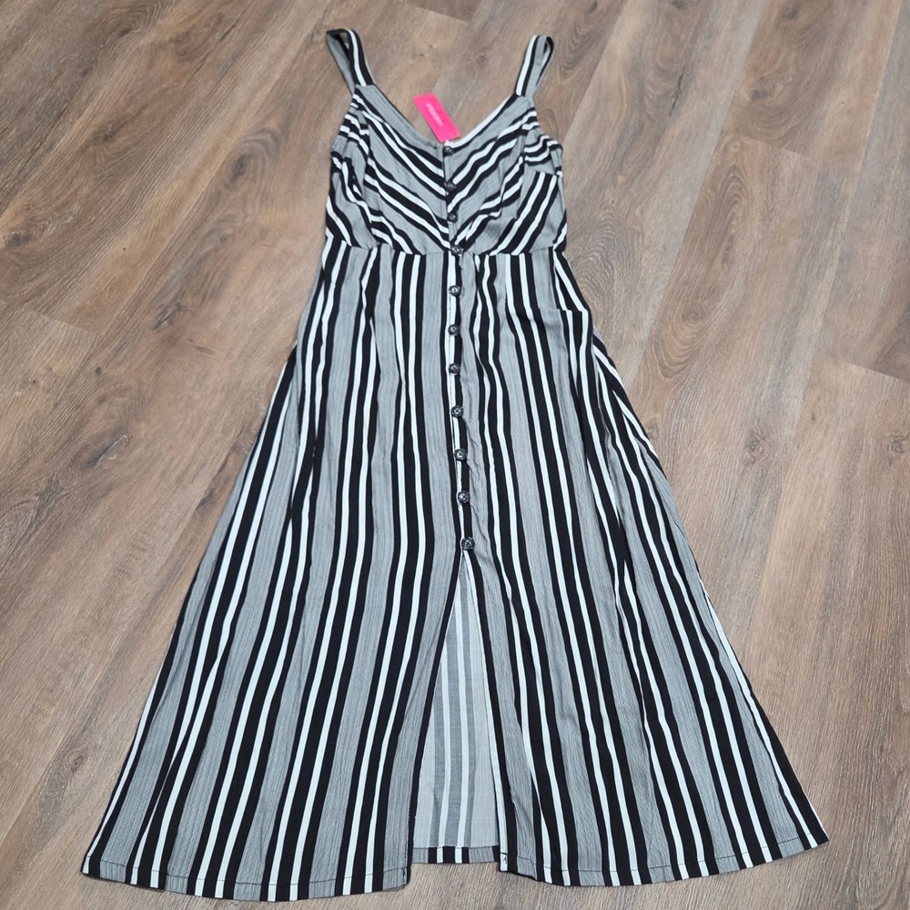 Xhilaration Black White Striped Button Down Maxi Dress Size Medium NWT